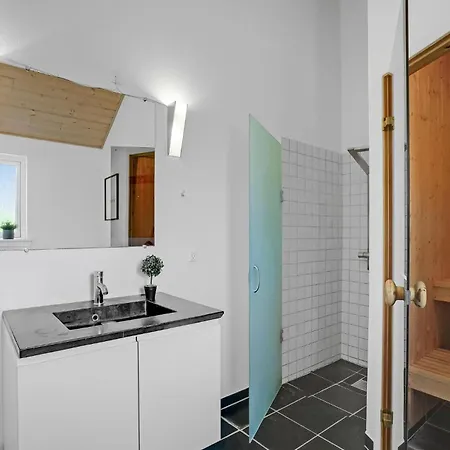 Vakantiehuis Huis Aan Het Strand In Løgstør Met Sauna Logstor
