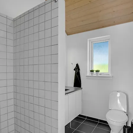 Huis Aan Het Strand In Løgstør Met Sauna