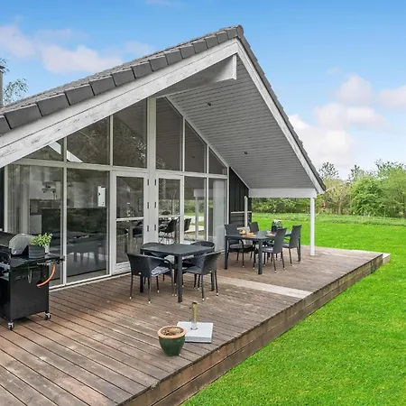 Huis Aan Het Strand In Løgstør Met Sauna Vakantiehuis Logstor