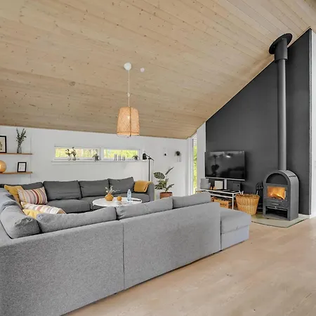 Huis Aan Het Strand In Løgstør Met Sauna *