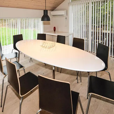 Vakantiehuis Huis Aan Het Strand In Løgstør Met Sauna Logstor