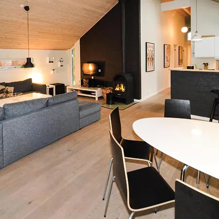 Casa de Férias 4 Bedroom Cozy In Logstor Trend