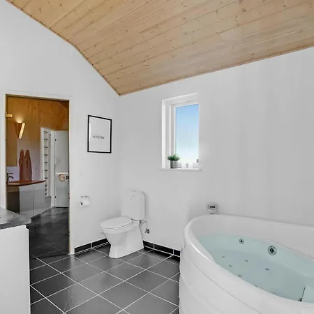 Vakantiehuis Huis Aan Het Strand In Løgstør Met Sauna *